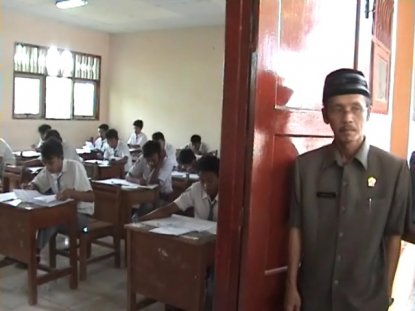 Bangkalan Kekurangan 3006 Guru PNS