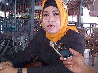 Fathonah Siap Wakili Perempuan Madura Di Senayan