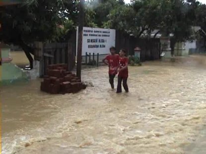 Banjir Ganggu Aktivitas Belajar SDN 1 Blega
