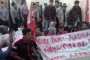 Puluhan Aktivis Ngluruk Pemkab dan DPRD
